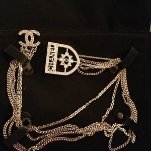 Chanel brooch with pin